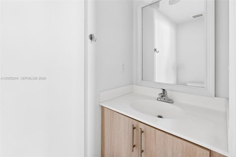Condominio en venta en Miami, Florida, 2 dormitorios, 117.24 m2 № 2186177 - foto 11