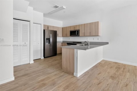 Condominio en venta en Miami, Florida, 2 dormitorios, 117.24 m2 № 2186177 - foto 5