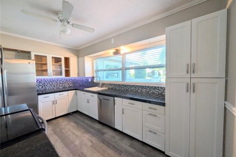 Villa ou maison à louer à Sarasota, Floride: 3 chambres, 161 m2 № 2431667 - photo 3
