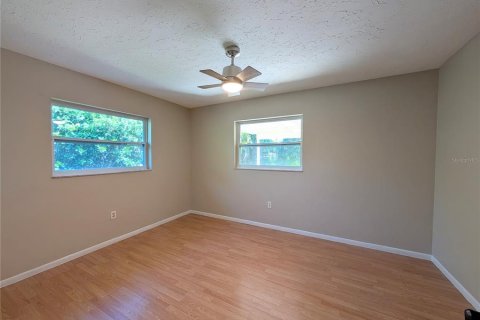 Villa ou maison à louer à Sarasota, Floride: 3 chambres, 161 m2 № 2431667 - photo 9