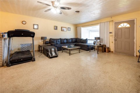 Купить виллу или дом в Халландейл-Бич, Флорида 3 спальни, 169.55м2, № 2023412 - фото 5