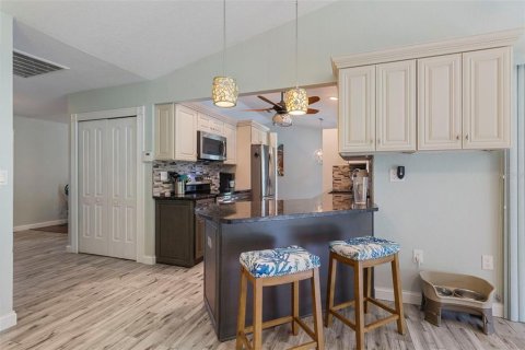 House in Punta Gorda, Florida 3 bedrooms, 181.81 sq.m. № 1881269 - photo 25