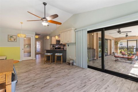 House in Punta Gorda, Florida 3 bedrooms, 181.81 sq.m. № 1881269 - photo 29