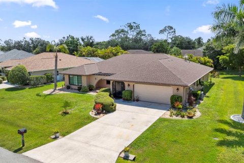 House in Punta Gorda, Florida 3 bedrooms, 181.81 sq.m. № 1881269 - photo 2