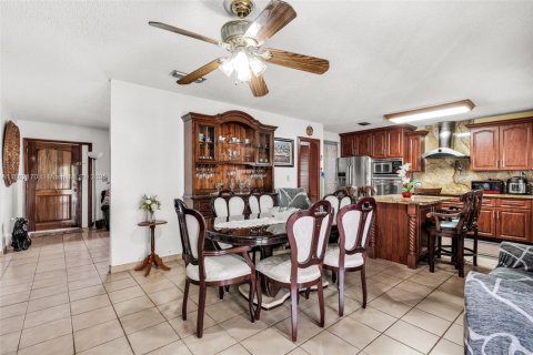 Купить виллу или дом в Майами, Флорида 3 спальни, 141.95м2, № 1957462 - фото 7