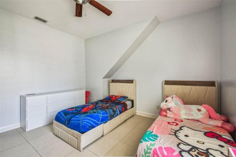 Casa en venta en Tampa, Florida, 4 dormitorios, 311.41 m2 № 1853591 - foto 27