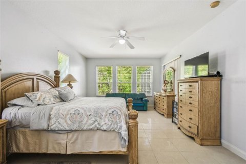Casa en venta en Tampa, Florida, 4 dormitorios, 311.41 m2 № 1853591 - foto 20
