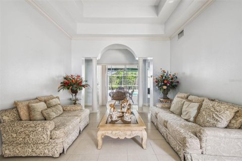 Casa en venta en Tampa, Florida, 4 dormitorios, 311.41 m2 № 1853591 - foto 6