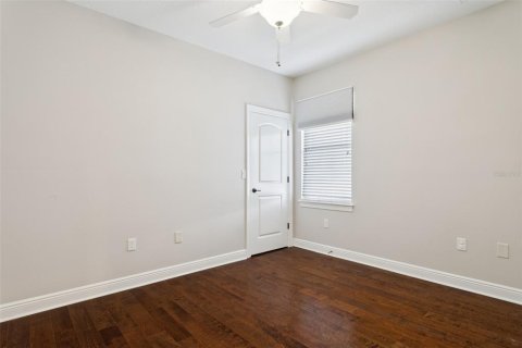 Townhouse in Tampa, Florida 3 bedrooms, 191.84 sq.m. № 1757426 - photo 14