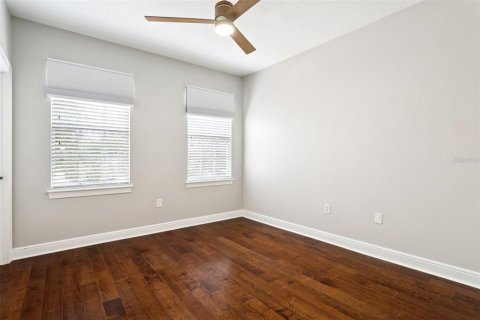 Townhouse in Tampa, Florida 3 bedrooms, 191.84 sq.m. № 1757426 - photo 11