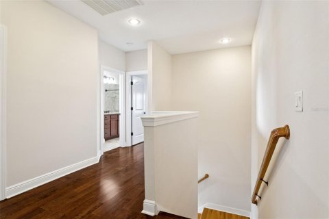 Townhouse in Tampa, Florida 3 bedrooms, 191.84 sq.m. № 1757426 - photo 21