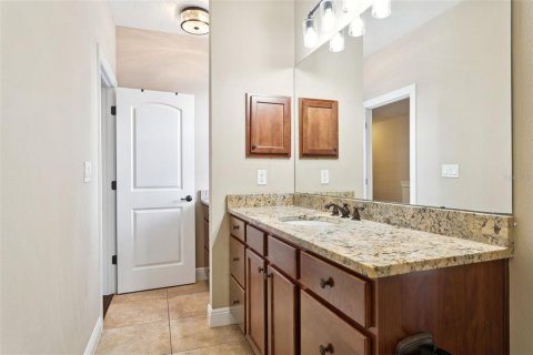 Townhouse in Tampa, Florida 3 bedrooms, 191.84 sq.m. № 1757426 - photo 13