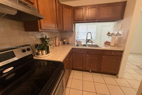 Condominio en venta en Sunrise, Florida, 2 dormitorios, 70.61 m2 № 1790448 - foto 24