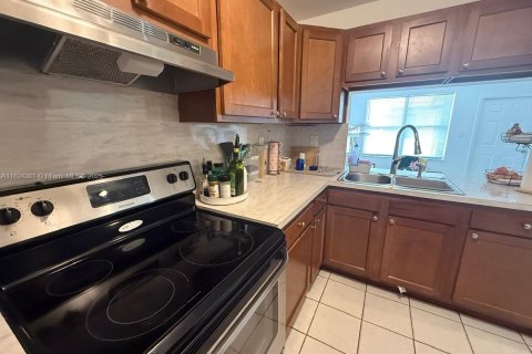 Condominio en venta en Sunrise, Florida, 2 dormitorios, 70.61 m2 № 1790448 - foto 25