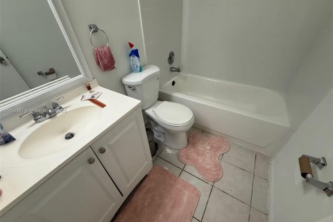 Condominio en venta en Sunrise, Florida, 2 dormitorios, 70.61 m2 № 1790448 - foto 17