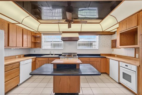 Villa ou maison à vendre à Saint Petersburg, Floride: 3 chambres, 140 m2 № 2389471 - photo 11