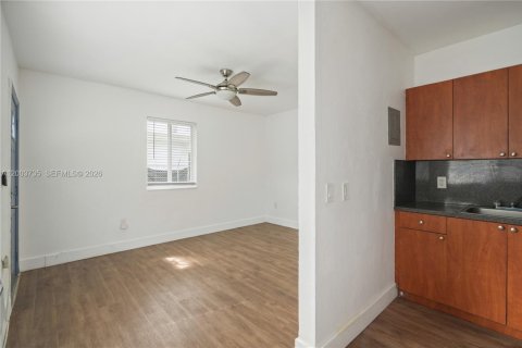 Immobilier commercial à vendre à Miami Beach, Floride: 228.91 m2 № 2252662 - photo 22