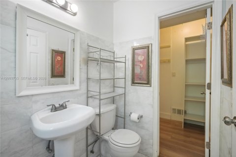 Immobilier commercial à vendre à Miami Beach, Floride: 228.91 m2 № 2252662 - photo 18