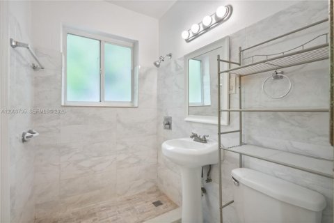 Immobilier commercial à vendre à Miami Beach, Floride: 228.91 m2 № 2252662 - photo 17