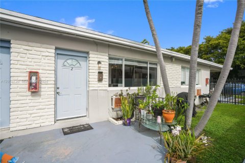 Immobilier commercial à vendre à Miami Beach, Floride: 228.91 m2 № 2252662 - photo 3