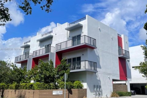Townhouse in Hollywood, Florida 3 bedrooms, 171.87 sq.m. № 2002915
