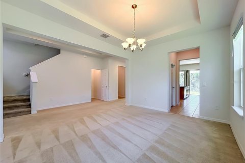 House in Winter Garden, Florida 5 bedrooms, 317.17 sq.m. № 2410158 - photo 9