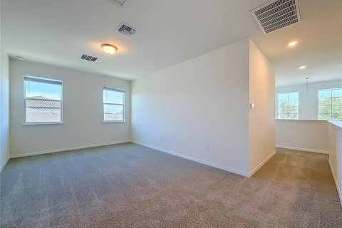 House in Winter Garden, Florida 5 bedrooms, 317.17 sq.m. № 2410158 - photo 22