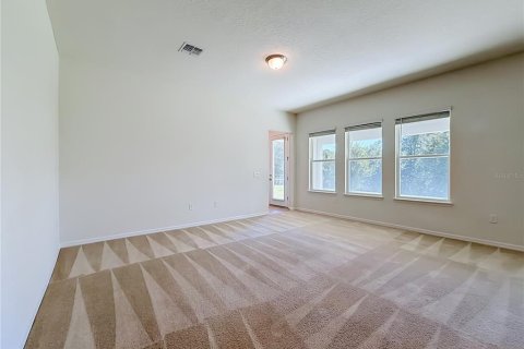 House in Winter Garden, Florida 5 bedrooms, 317.17 sq.m. № 2410158 - photo 17