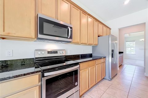 House in Winter Garden, Florida 5 bedrooms, 317.17 sq.m. № 2410158 - photo 14