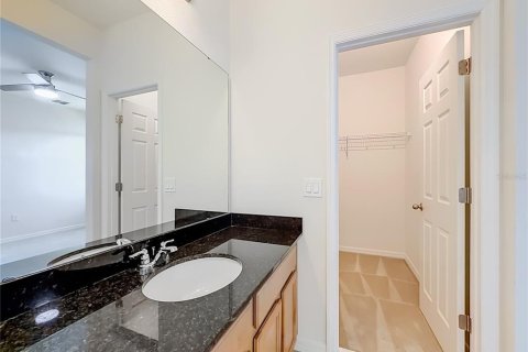 House in Winter Garden, Florida 5 bedrooms, 317.17 sq.m. № 2410158 - photo 28