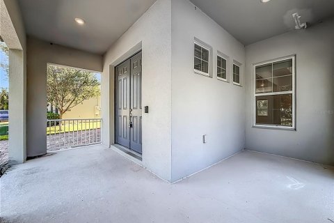 House in Winter Garden, Florida 5 bedrooms, 317.17 sq.m. № 2410158 - photo 6
