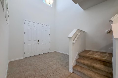 House in Winter Garden, Florida 5 bedrooms, 317.17 sq.m. № 2410158 - photo 8