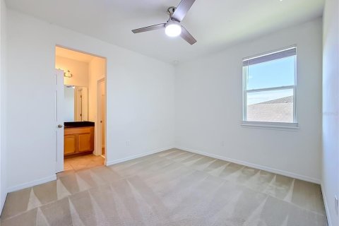 House in Winter Garden, Florida 5 bedrooms, 317.17 sq.m. № 2410158 - photo 27