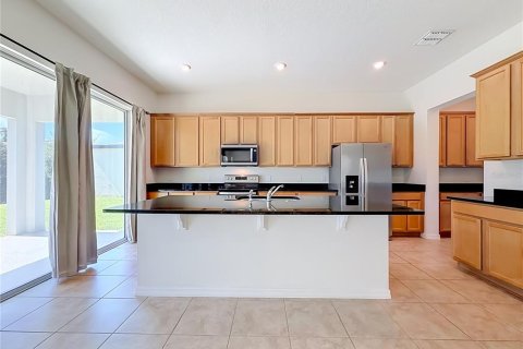 House in Winter Garden, Florida 5 bedrooms, 317.17 sq.m. № 2410158 - photo 16