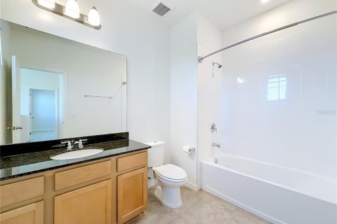 House in Winter Garden, Florida 5 bedrooms, 317.17 sq.m. № 2410158 - photo 26