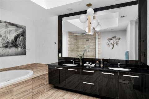 Copropriété à louer à Sunny Isles Beach, Floride: 3 chambres, 195.65 m2 № 2154654 - photo 26