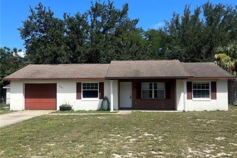 Casa en alquiler en Mount Dora, Florida, 2 dormitorios, 102.75 m2 № 1835346 - foto 1