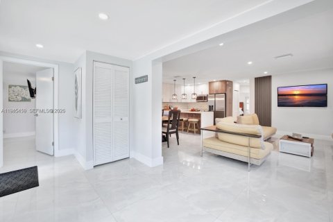 Villa ou maison à vendre à Fort Lauderdale, Floride: 4 chambres, 156.73 m2 № 2001835 - photo 5