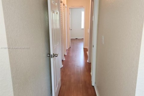 Купить таунхаус в Санрайз, Флорида 4 спальни, 171.68м2, № 1940891 - фото 22