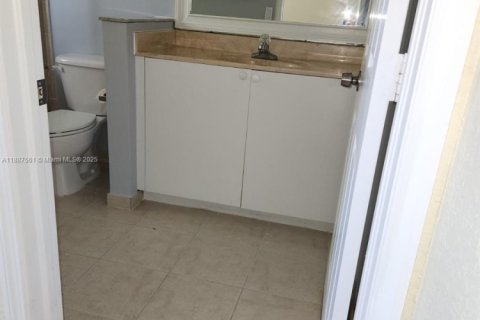 Купить таунхаус в Санрайз, Флорида 4 спальни, 171.68м2, № 1940891 - фото 23