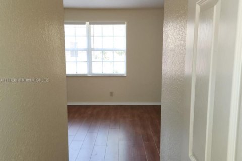 Купить таунхаус в Санрайз, Флорида 4 спальни, 171.68м2, № 1940891 - фото 25