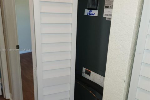 Купить таунхаус в Санрайз, Флорида 4 спальни, 171.68м2, № 1940891 - фото 14