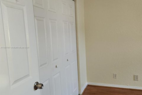 Купить таунхаус в Санрайз, Флорида 4 спальни, 171.68м2, № 1940891 - фото 11