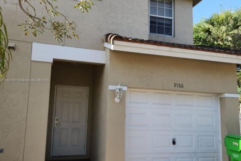 Купить таунхаус в Санрайз, Флорида 4 спальни, 171.68м2, № 1940891 - фото 1