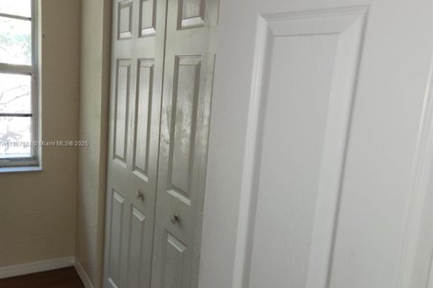 Купить таунхаус в Санрайз, Флорида 4 спальни, 171.68м2, № 1940891 - фото 16