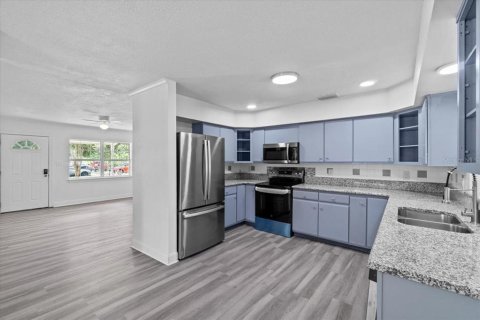 House in Lakeland, Florida 3 bedrooms, 109.16 sq.m. № 1903827 - photo 10