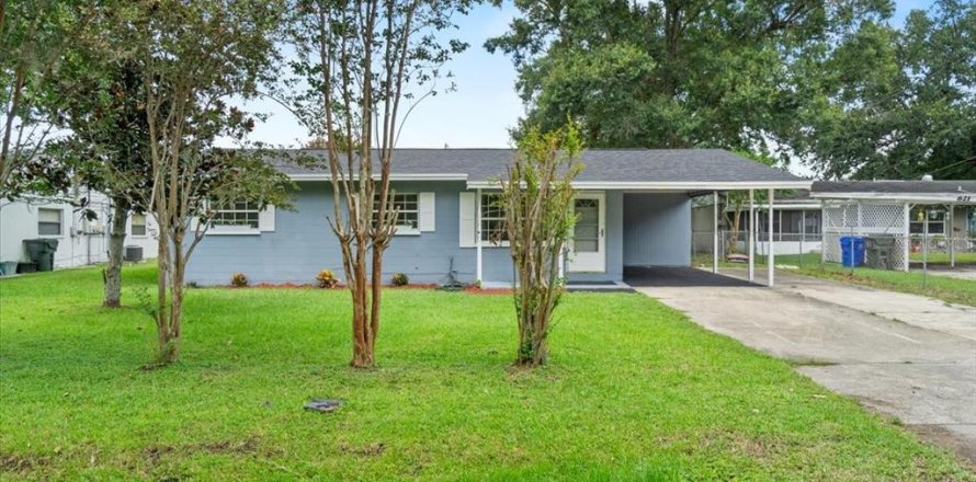 House in Lakeland, Florida 3 bedrooms, 109.16 sq.m. № 1903827