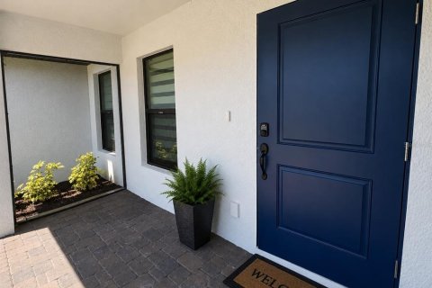 House in Port Charlotte, Florida 4 bedrooms, 169.92 sq.m. № 2233815 - photo 3