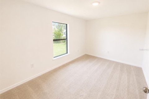 House in Port Charlotte, Florida 4 bedrooms, 169.92 sq.m. № 2233815 - photo 15