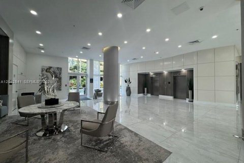 Condominio en venta en Aventura, Florida, 2 dormitorios, 99.68 m2 № 2171700 - foto 3